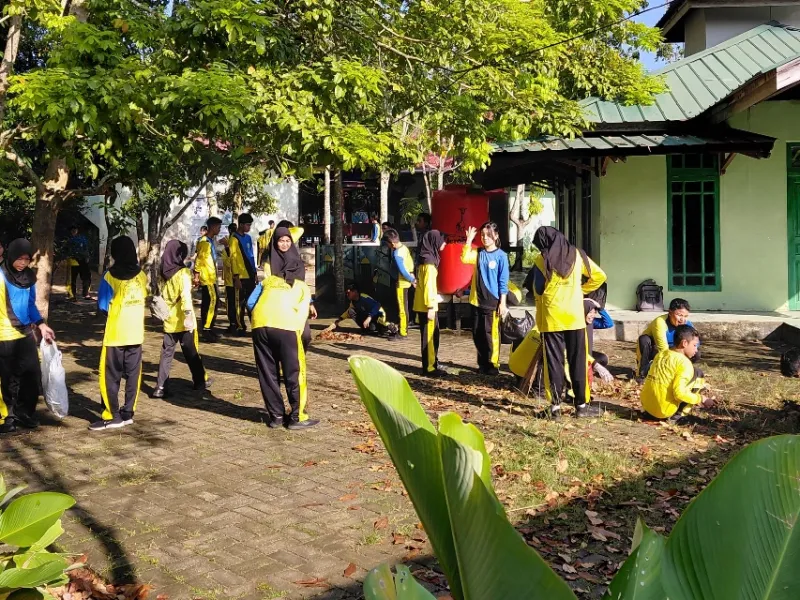 Lingkungan Sekolah 4